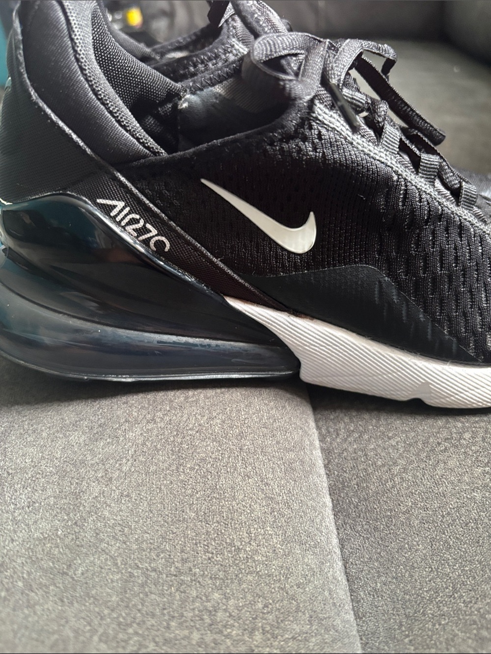 Nike Air Max 270 Men's Sneakers - Black/White